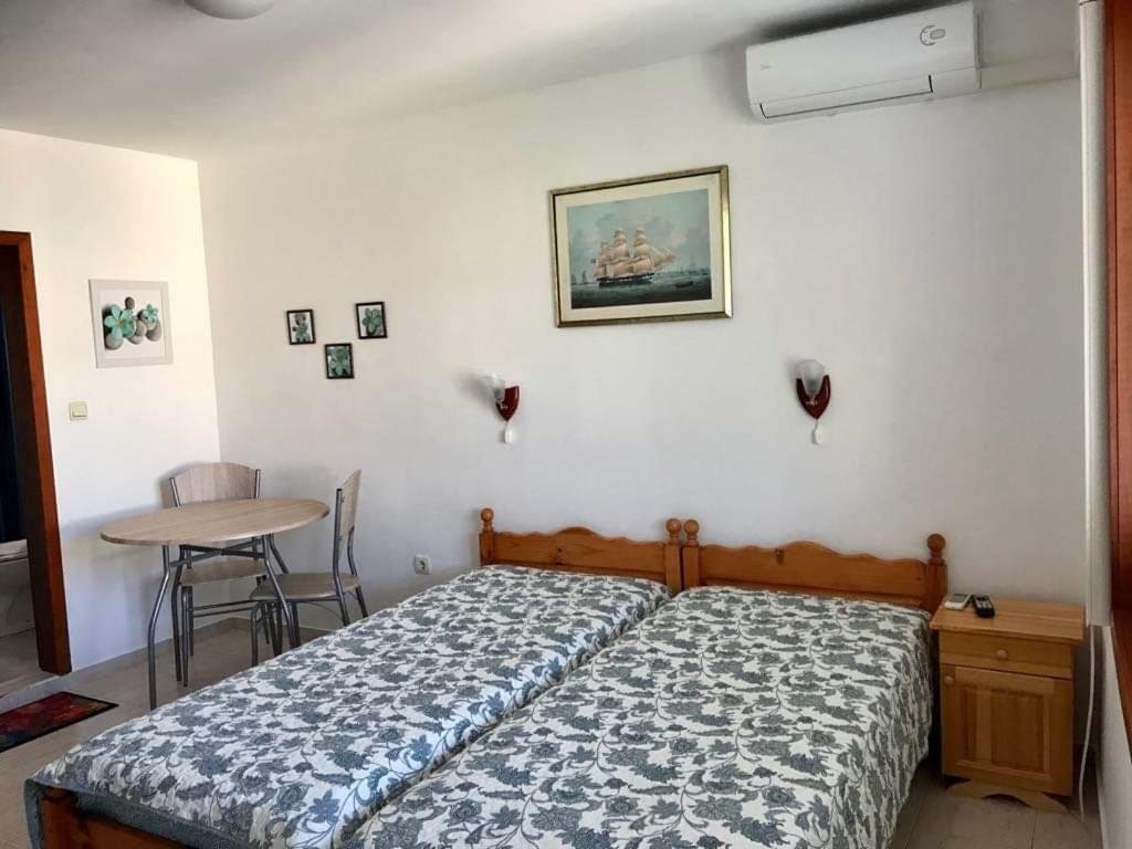 Студиа Мансарда Ненови Pomorie Ngoại thất bức ảnh